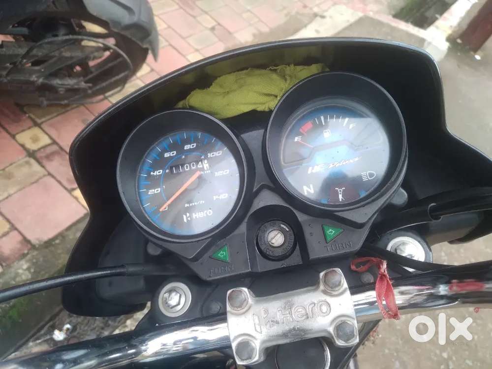 Argent sel karna hai enjan ka kam hai baki gadi ekdam ok hai chalu hai
