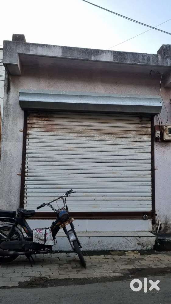 Market Main road touch shop