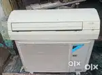 Daikin Invertor 1 ton split ac