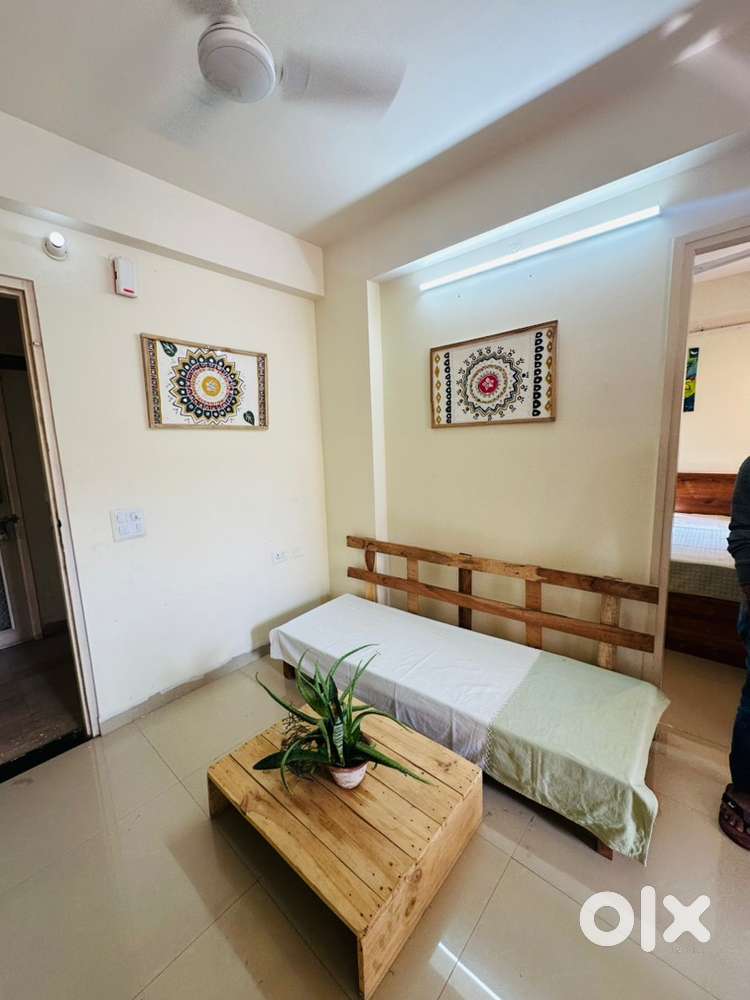 2bhk fully furnished independent flat no restriction by owner