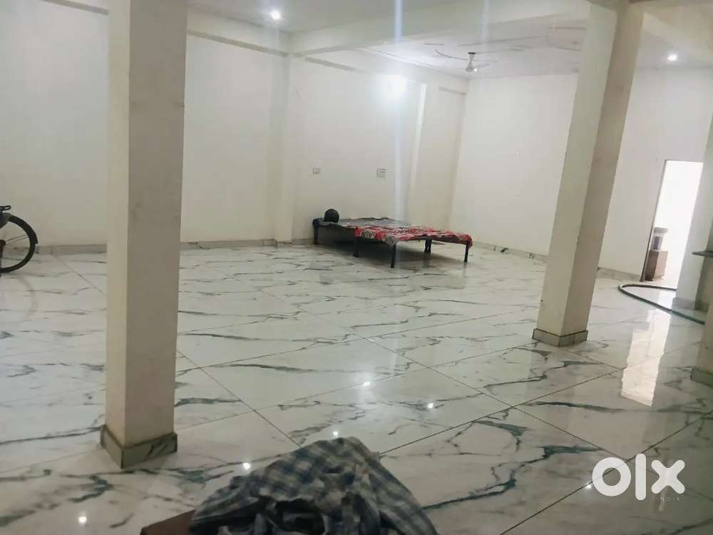 गोदाम, आफिस, क्लिनिक के लिए उपयुक्त