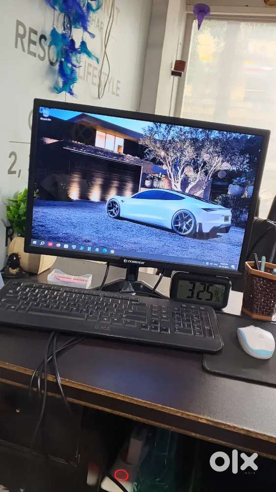 Dell Branded desktop in Inteli3 with 8GB Ram 250GB Ssd 22inch monitor
