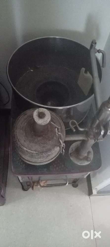 Old grinder in good condition