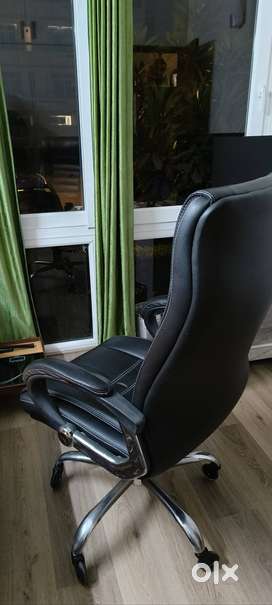 Exclusive Office Chair