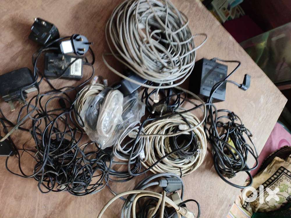 Mouse, Cables, Charges, Adopters , Telephones, Stablilisers