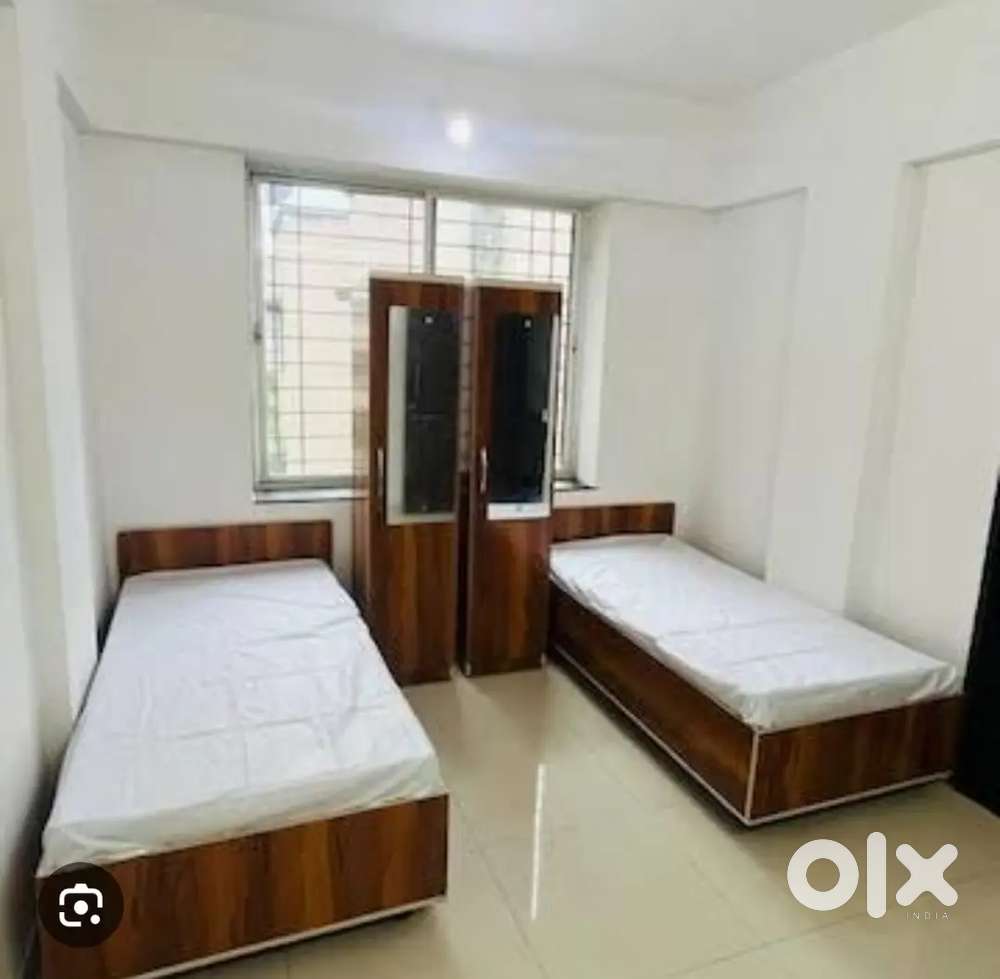 PG available for students/Working profession