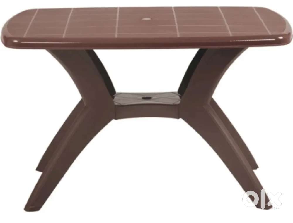 Supreme table 4 seater