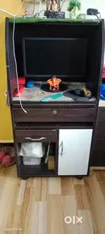 Computer table