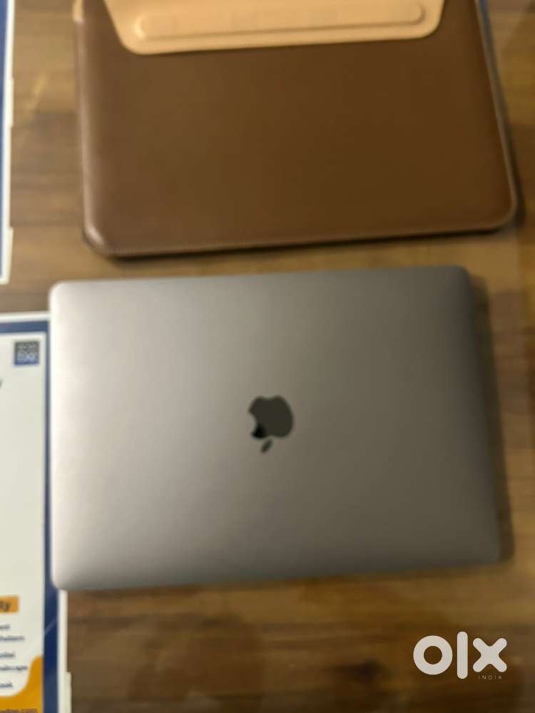 Macbook Air M1 for sale.