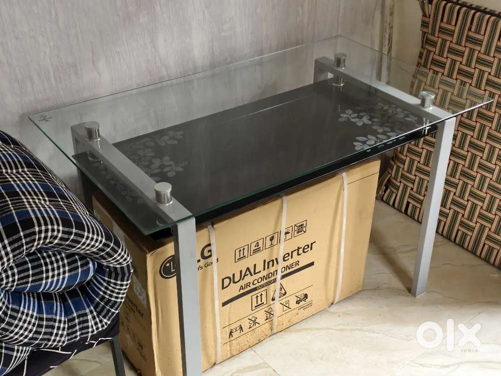 4-Seater Glass Dining Table for Sale:  Excellent Condition