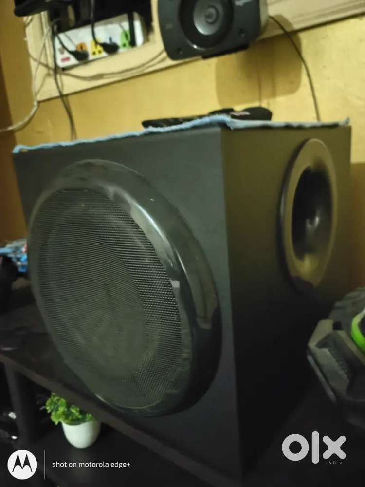 LOGITECH Z906 500W RMS TRUE 5.1 HOME THEATRE SYSTEM