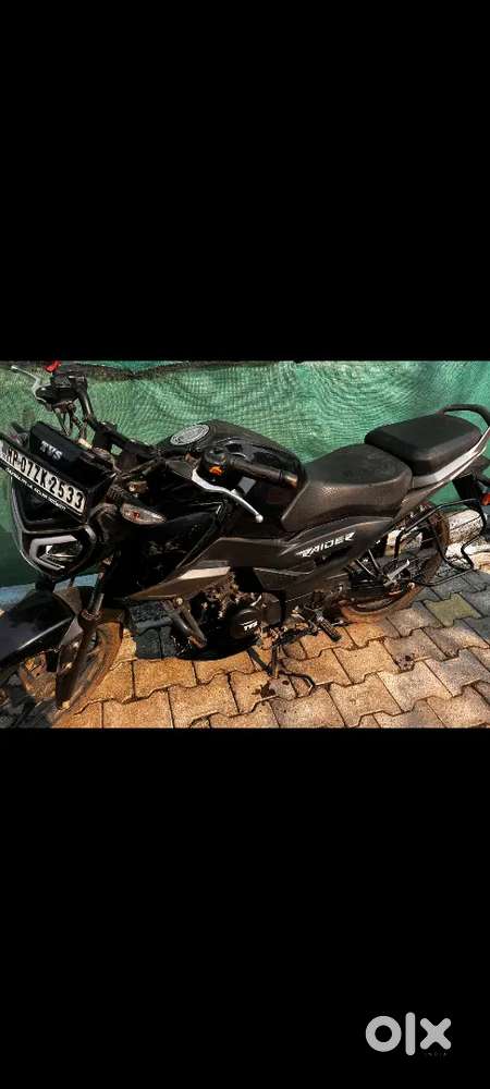 Tvs raide bahut kam chali hai 9000km or new hai bilkul