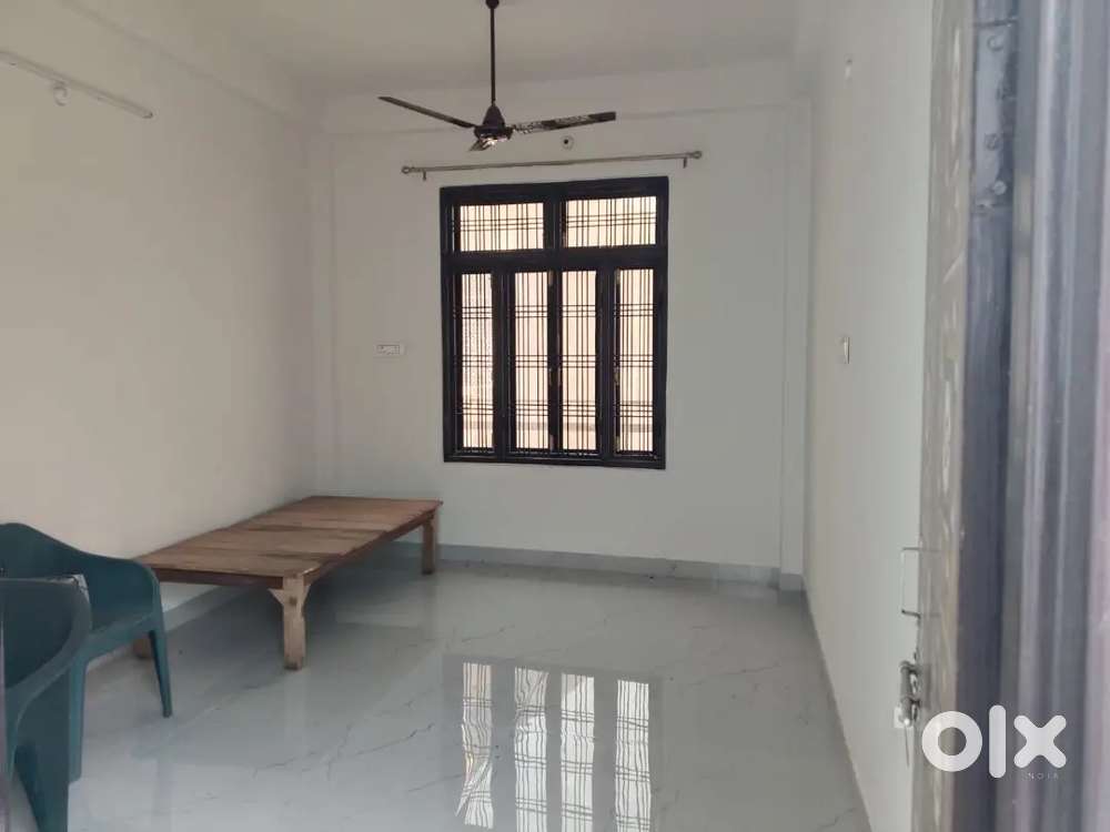 Single room with bathroom for rent