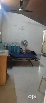 One bedroom share 3 person one bed free