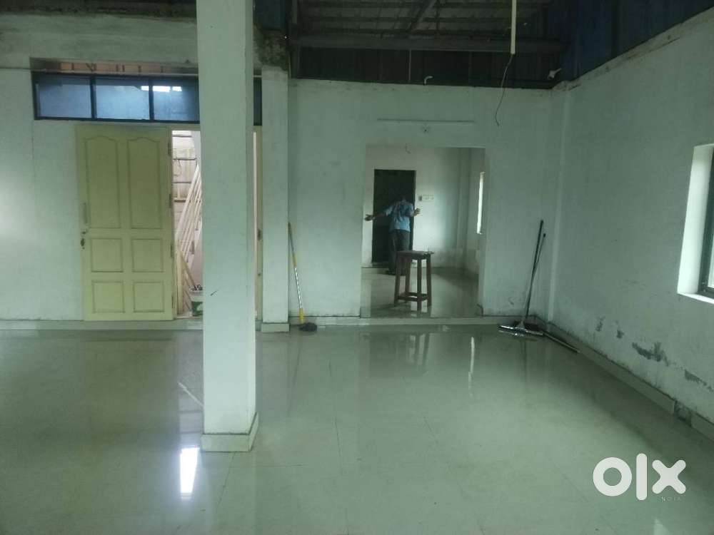 Comercial space for rent 2 floor