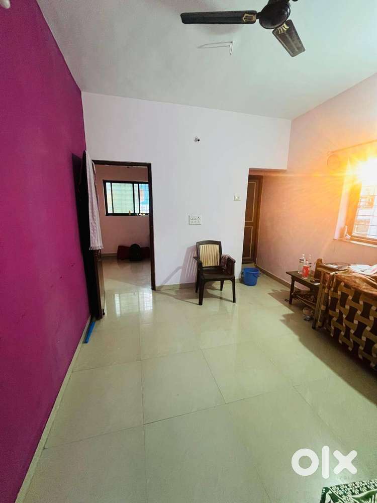 1Bhk flat available for family & batchelor  Prime location