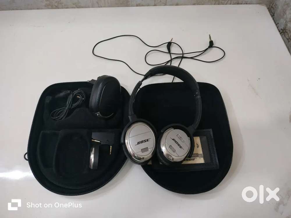 Bose noise cancellation audio headset