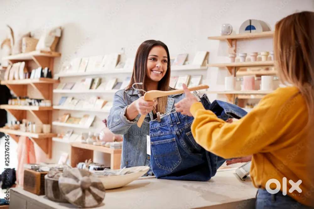 Showroom and mall need in sale man and girls