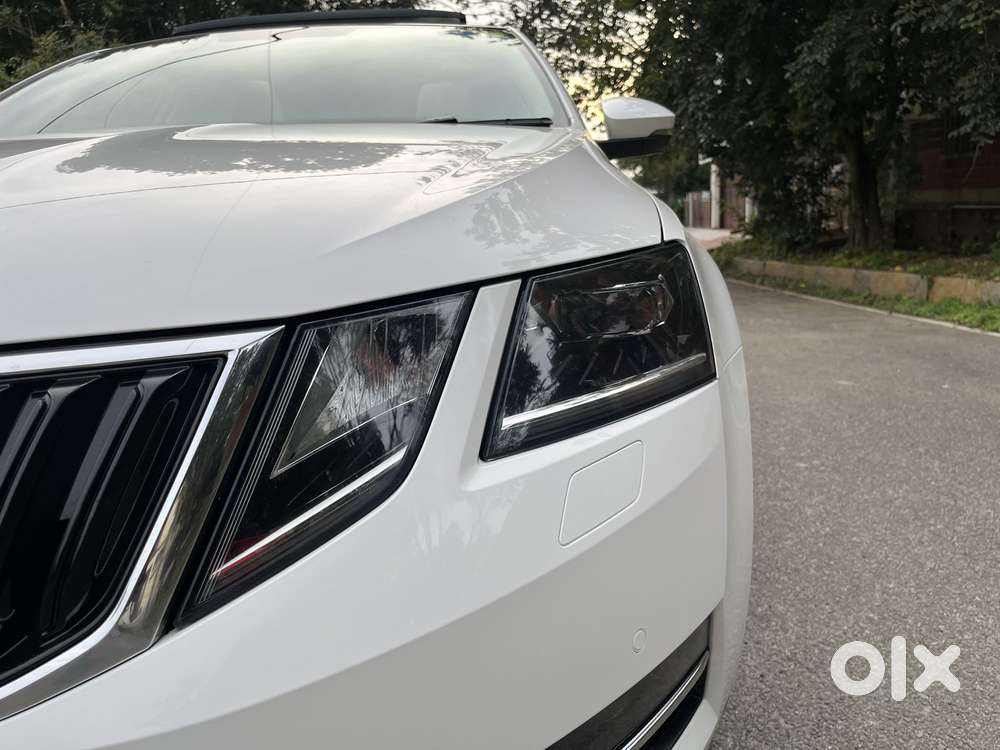 Skoda Octavia 1.8 TSI AT L K, 2018, Petrol