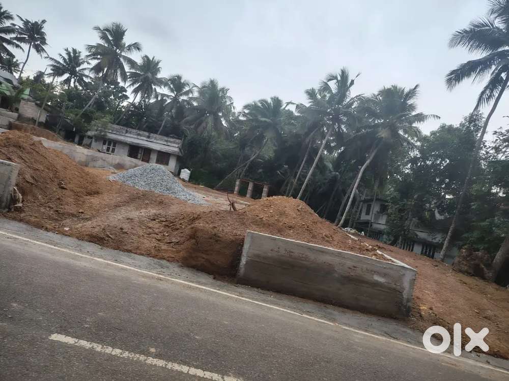 5 cent square plot for sale