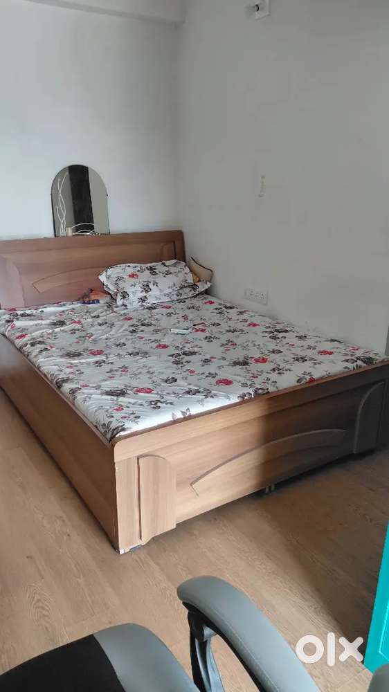 2 queen size double  bed price 7999 each