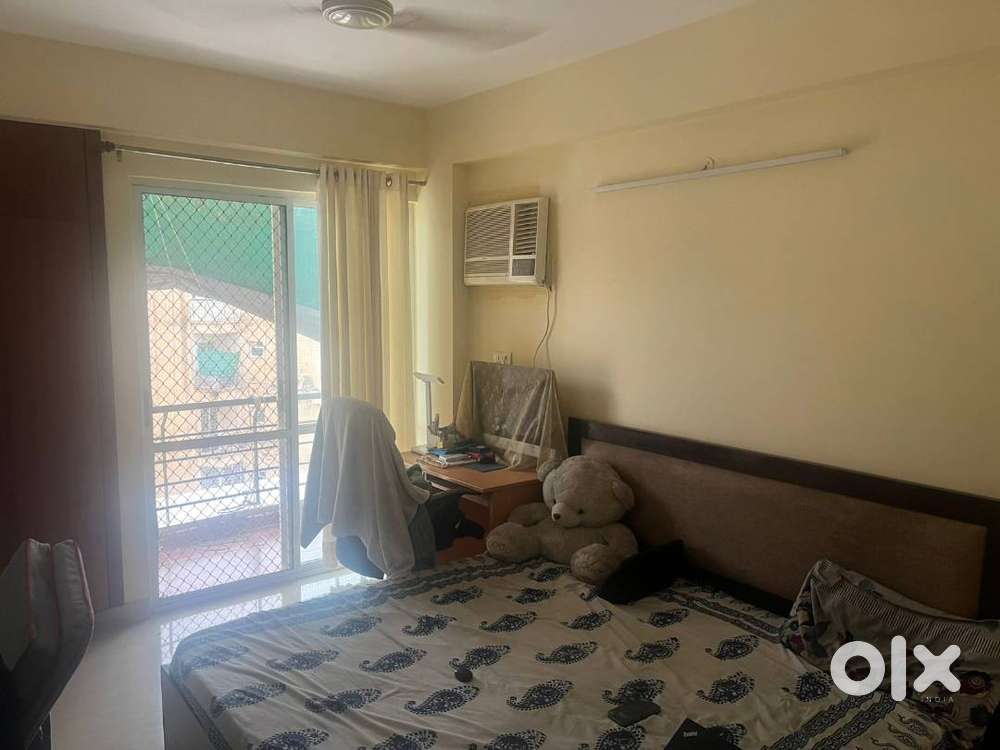 WE HAVE ALL TYPE OF PROPERTIES.. VILLA, LAND, GATED TOWNSHIP, FLATS AV