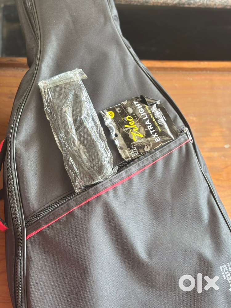 GUITAR—-PLUTO PA 39C -201 Natural price negotiable