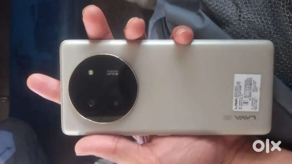 Best condition mobile phone under 11000