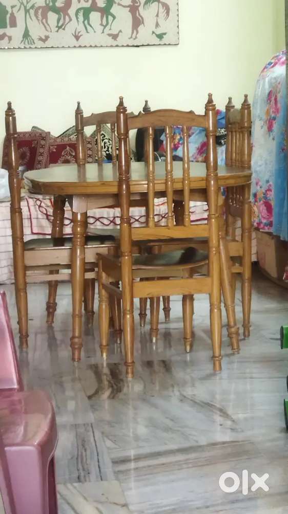 Wodden Dining Set for Immediate Sale