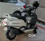 Scooter Hero Maestro White.