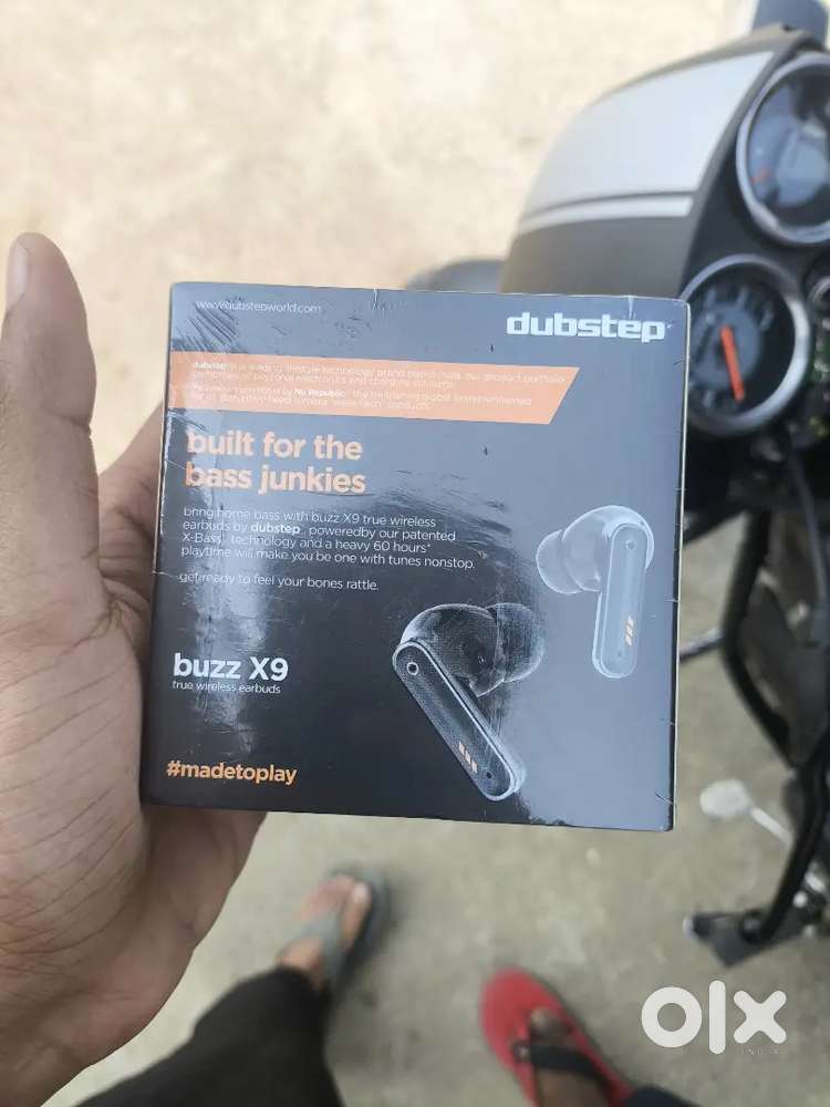 Seal pack earbuds