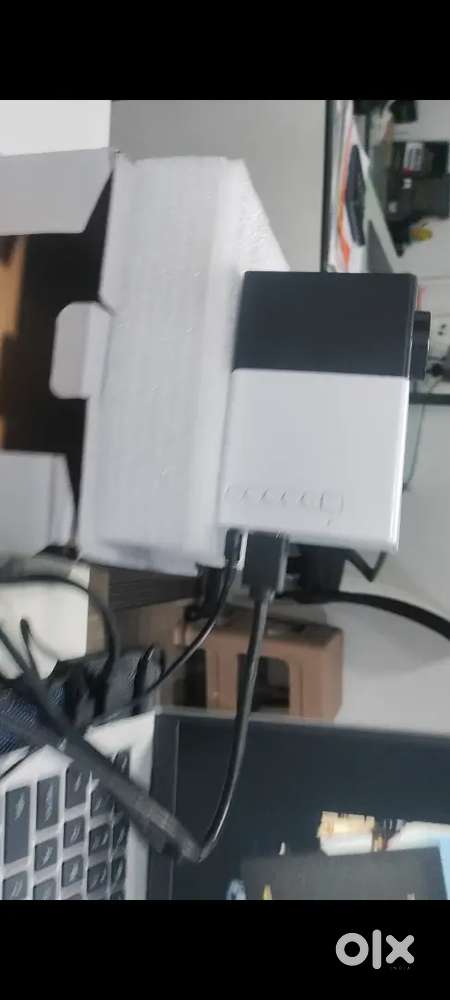 PROJECTOR NEGOTIABLE