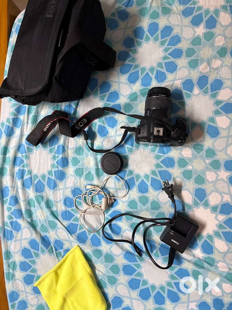 Canon EOS 1500D DSLR camera