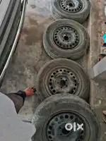 4 Tubless tyres with rims and cover