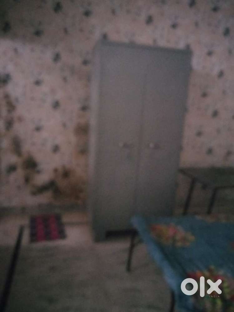 1 room with attcah washroom