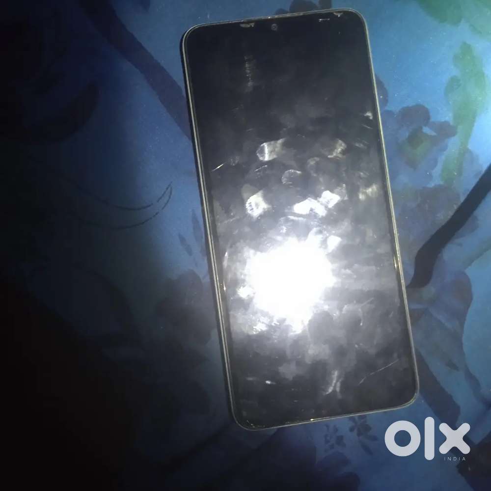 Kisike pad fal sabji ki dukana ya redi ke liye jagah ho to hame batao