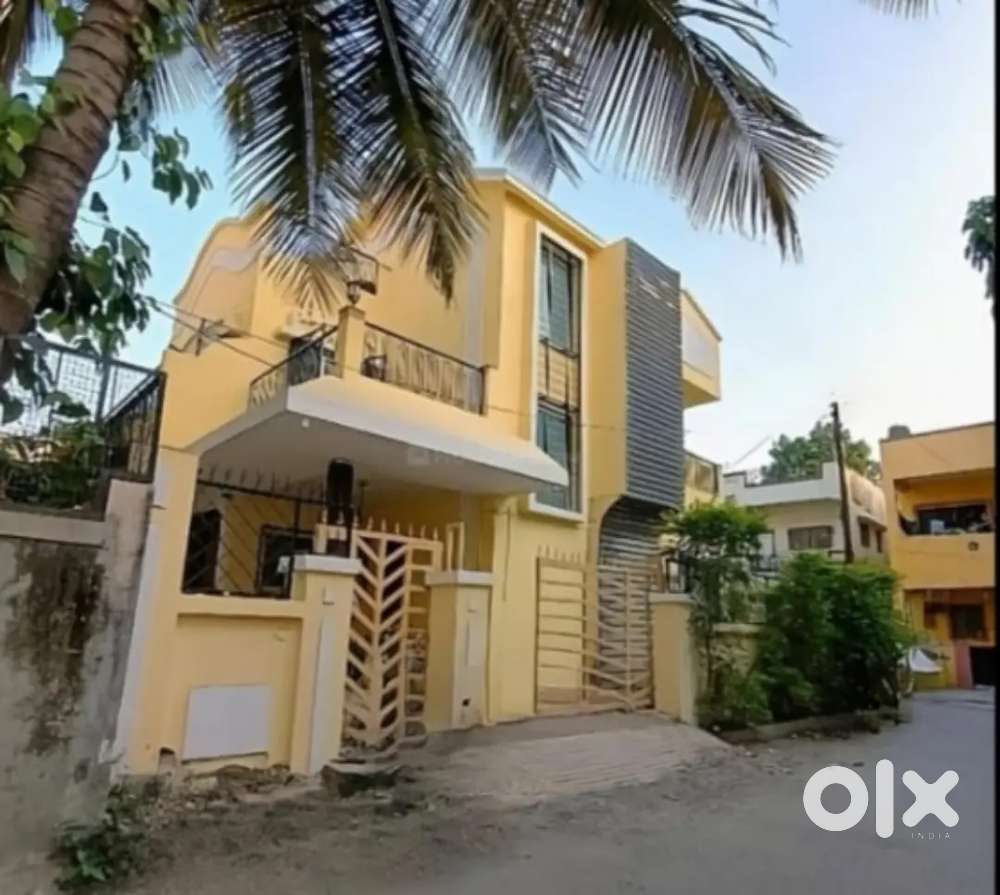 6 bhk Row house for sale in Dhanori.
