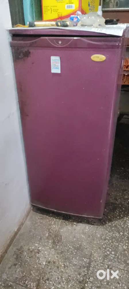 Old used fridge for sell