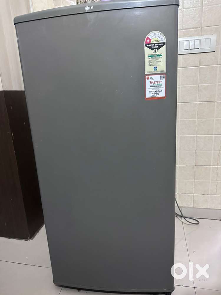 LG Refrigerator 180 litres in mint condition.