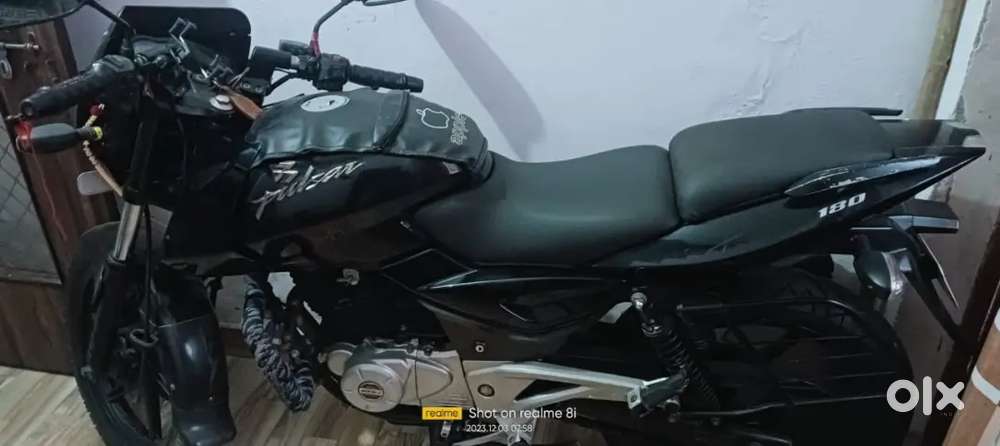 Bajaj Pulser 180cc