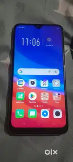 Oppo A7 gold very good phone with box nd charger.