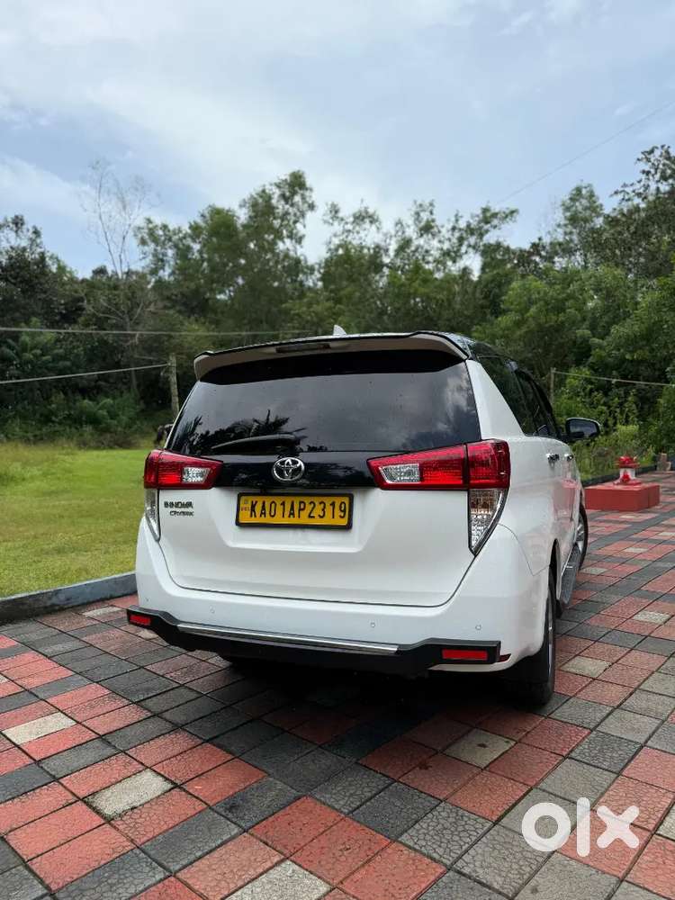 Toyota Innova Crysta 2024 Diesel 95000 Km Driven
