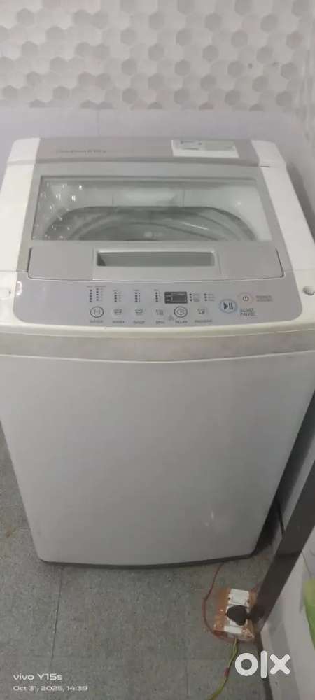 LG full automatic washing machine for sale.