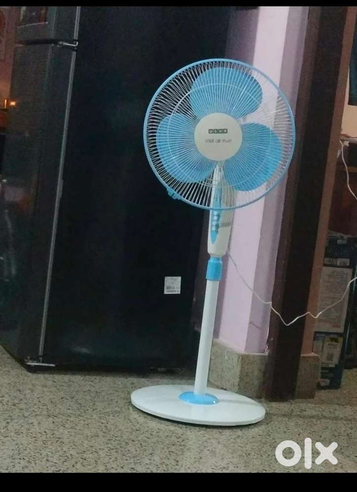 2 Usha stand fan each fan 2000