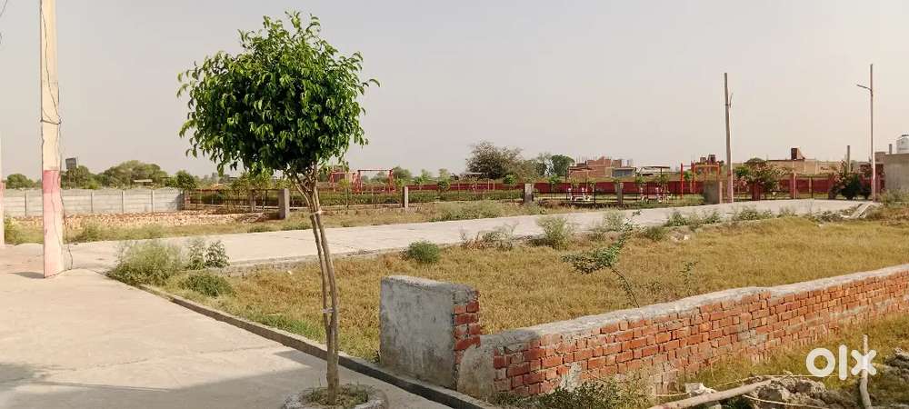 Unnao naveen manddi ke pass plot uplabdh