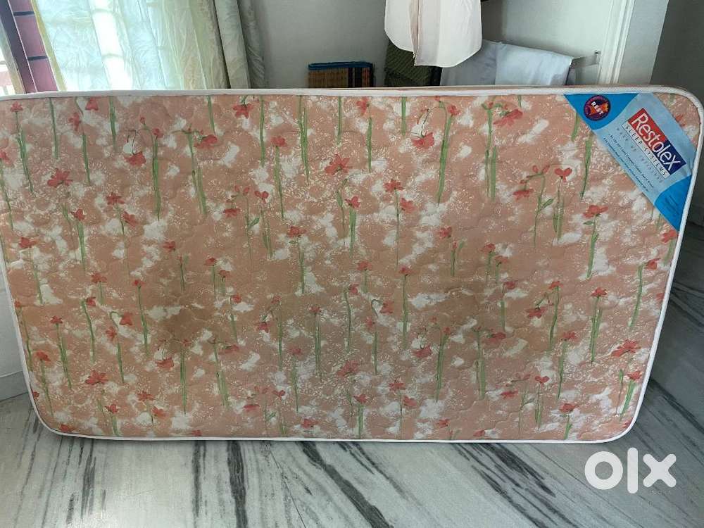 Bed Restolex in good condition.