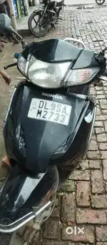 Activa scuty urgent sell