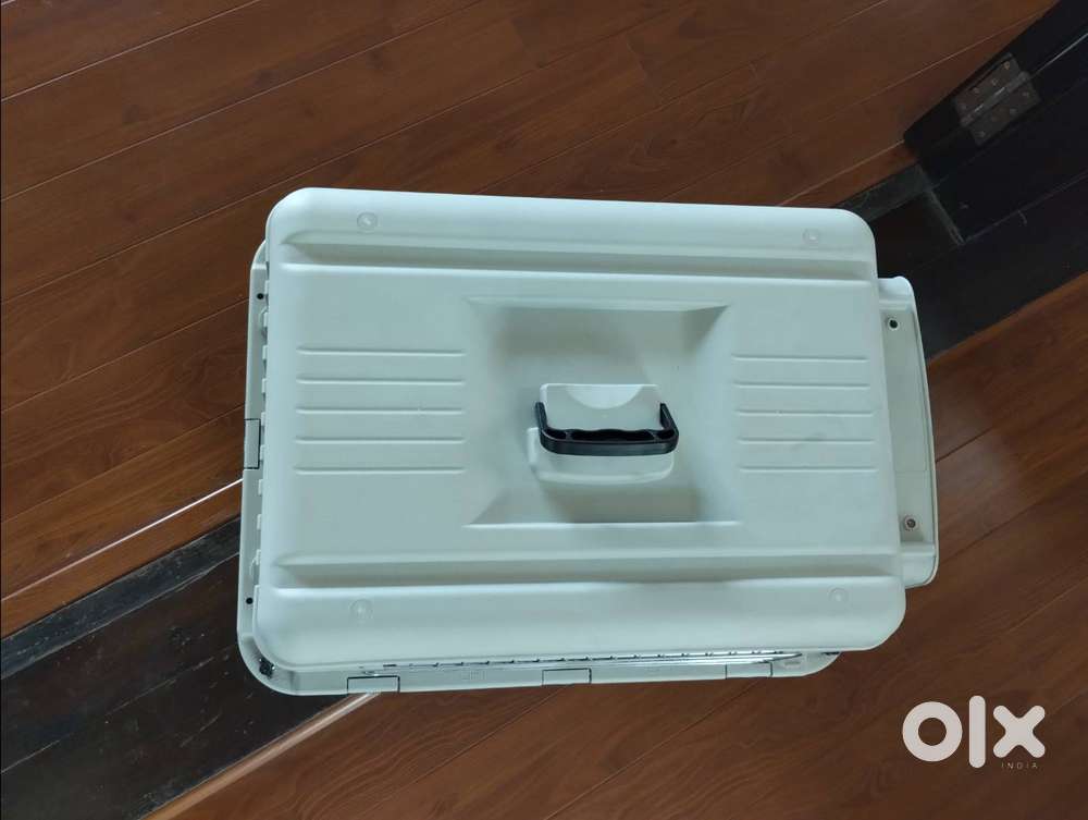 1 yo Midwest Heavy Duty Dog/Cat Airline Travel Flight Carrier 2 pieces