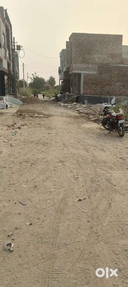 गायत्री विहार के पास में अच्छी लोकेशन के प्लॉट