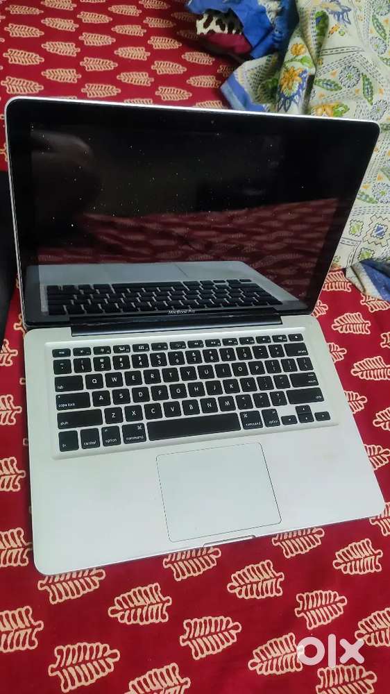 APPLE MAC BOOK PRO